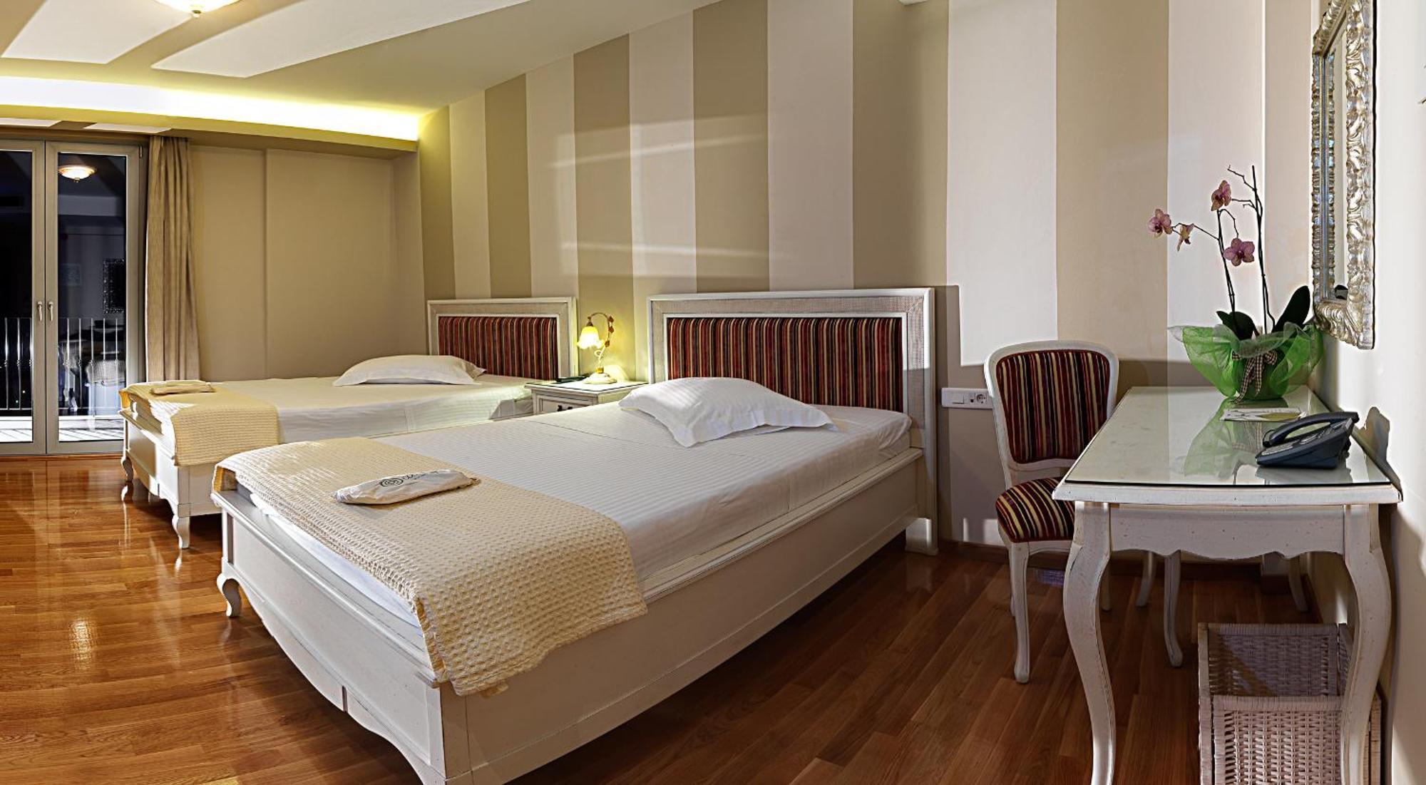 Hondos Classic Hotel&Spa Nestani Habitación foto